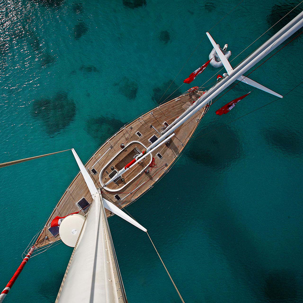 Tours 4 Noleggio barca a vela a Cagliari